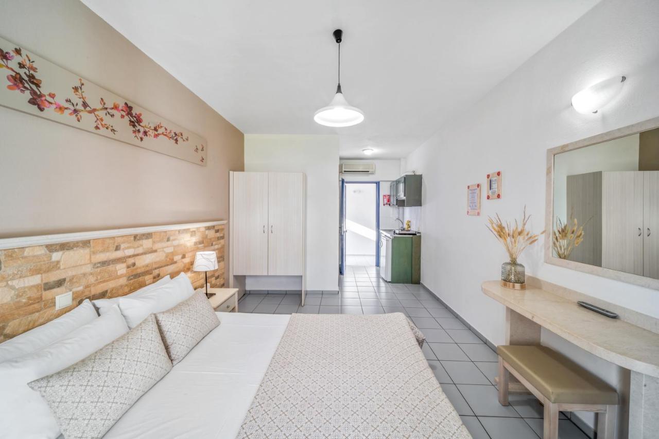 Maria Rousse Hotel Малиа Екстериор снимка